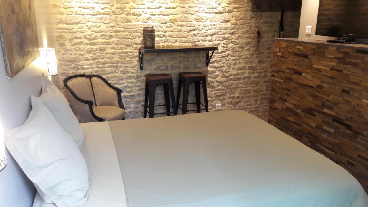 la chambre ô z'amis Longues-sur-Mer Extérieur photo